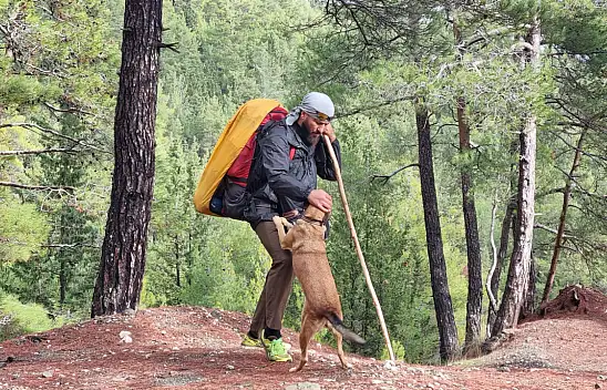 Köpeği Yoldaş ile tüm Türkiye'yi geziyor!