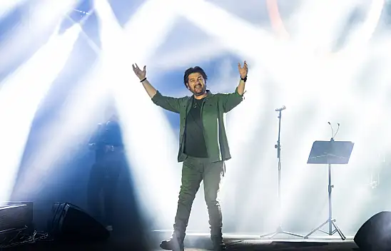 Kültür Yolu Festivali'nde Ahmet Şafak'tan duygu yüklü gece!