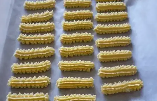 Lezzetli Tırtıl Kurabiye Tarifi - Pratik ve Hızlı – Türk Mutfağı