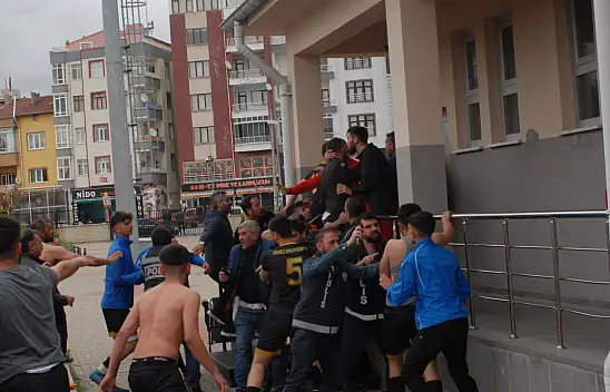 Maç değil, sanki savaş! - Develi'de ortalık karıştı, futbolcu hastanelik oldu