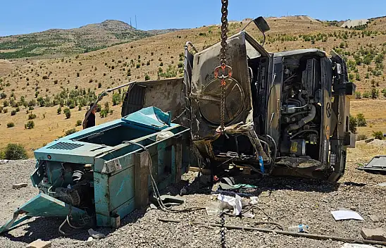 Malatya-Kayseri yolunda askeri araç devrildi - Yaralı askerler var!