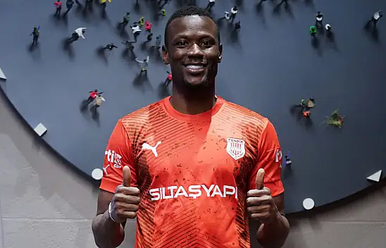 Mame Thiam resmi imzayı attı