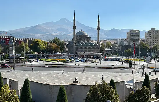 Mansur Yavaş Ankara'da çözdü-Kayseri'dekiler sessiz!