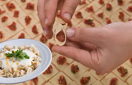 Mantı harcına sakatat karıştırmışlar!