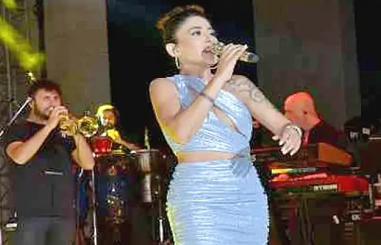 Melek Mosso Kimdir? Kayserili Ses Sanatçısı hakkında merak edilenler!