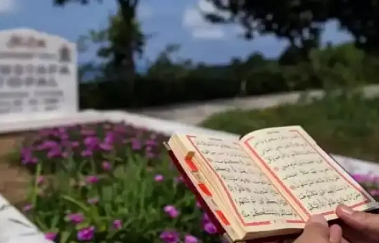 Mezarlık ziyareti ne zaman yapılır? Arife mi, Bayram mı daha doğru?