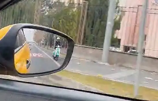 Motor Süren Kızı Taksici Babası Bakın Nasıl Korudu?