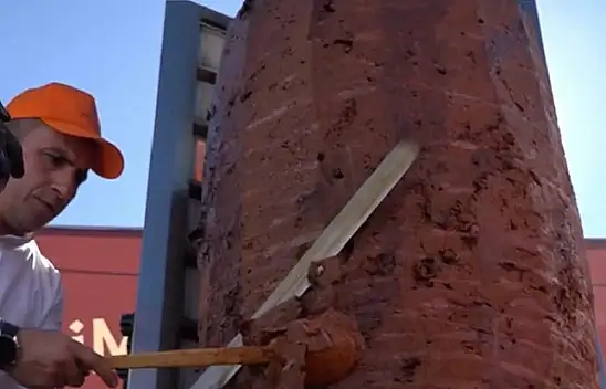 Pahalılaşan ete karşı Kayserililer sucuk döner istiyor!