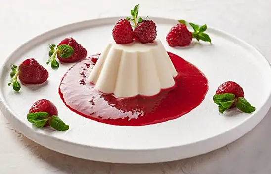 Panna Cotta Tarifi - Pratik Tatlı - İtalyan Mutfağı
