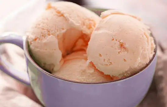 Pratik Tarif: Evde Kolay Dondurma Yapımı