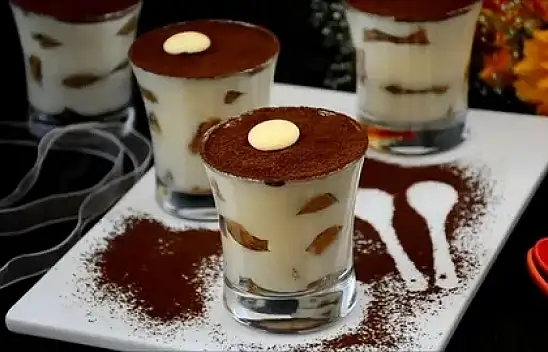 Pratik tatlı tarifi –Bardakta tiramisu tarifi