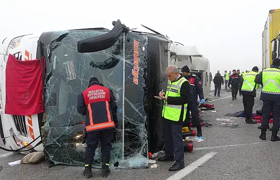 Profesör de feci kazada hayatını kaybetti