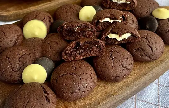 Pul Çikolata Dolgulu Kurabiye -Az Malzemeli Kurabiye Tarifi - Pratik Tatlı Tarifi