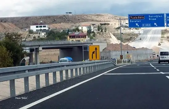 Sivas-Kayseri yolundaki kavşak çalışmasına vatandaşlardan tepki!