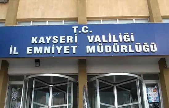 Son dakika! Yüzlerce paket kaçak sigara ele geçirildi!