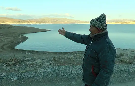 Sular Çekildi - Ev Kalıntıları Ortaya Çıktı