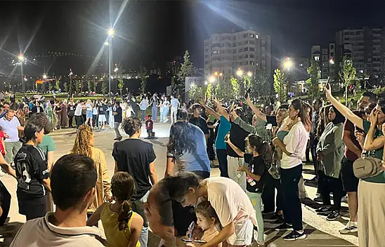 Talas Millet Bahçesi'nde Grup Şantiye rüzgarı: Halay çektiler, çiftetelli oynadılar!