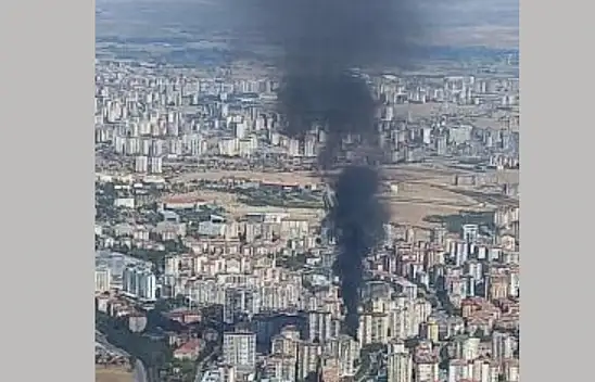 Talas'ta çıkan büyük yangın Kayseri'nin birçok noktasından görüldü