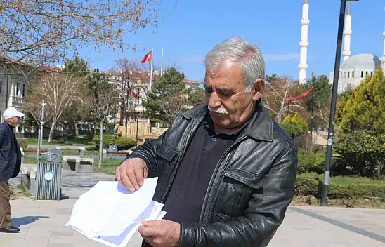 Tanımadığı 6 kişi ile aynı evde yaşıyor!