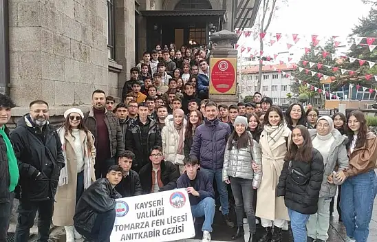 Tomarza Fen Lisesi Anıtkabir'de!