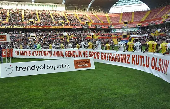 Trendyol Süper Lig: Kayserispor- Konyaspor maçı başladı!
