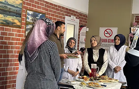 TRT ekibi ve ünlü şarkıcı Alişan Kayseri'de!