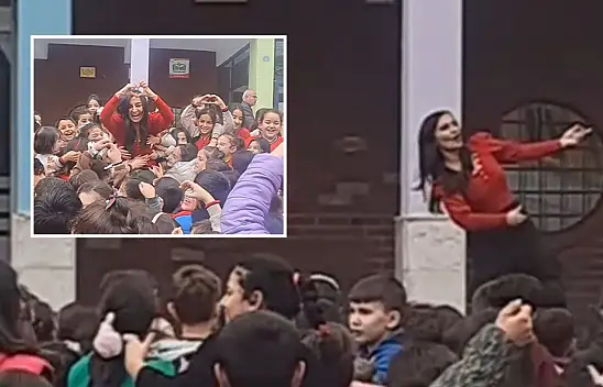 Tüm Türkiye onu konuşuyor - Kayseri'de Şule Öğretmen her sabah derse böyle başlıyor!