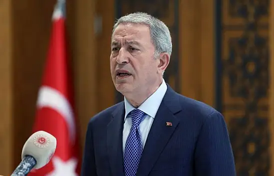 Türk bayrağı ve Hulusi Akar'a çirkin saldırı!