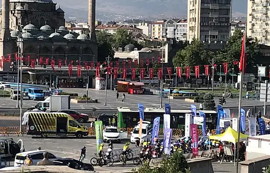 Uluslararası bisikletçiler Erciyes'te pedal çevirdi!