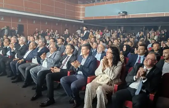 Ünlü İsim Kayseri'ye Geldi – Bütün Kayserilileri Davet Etti!