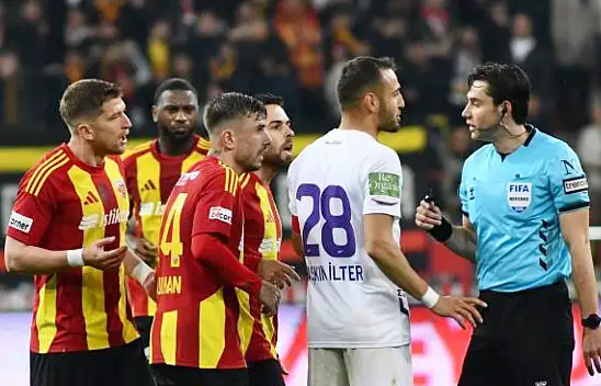 VAR kaydı açıklandı: Kayserispor maçındaki ofsayt kararı konuşuluyor