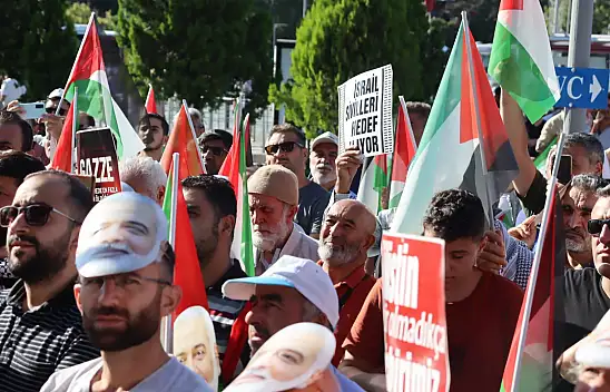 Vatandaşlar İsmail Haniye için meydanlara indi!