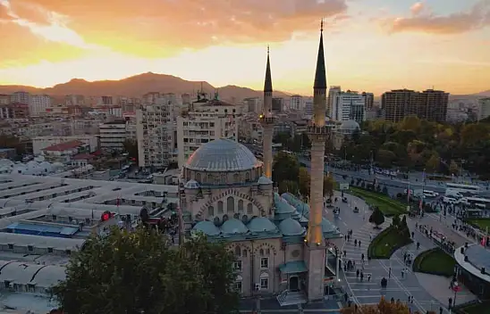 Yeni nesil Cuma mesajları gülümsetiyor