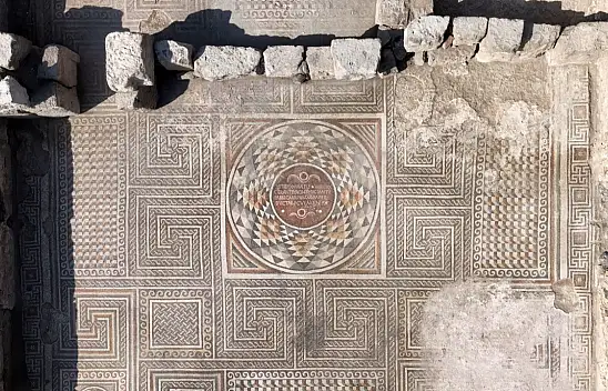 Yer altından tarih fışkırdı! Kayseri'de İç Anadolu'nun en büyük mozaiği bulundu