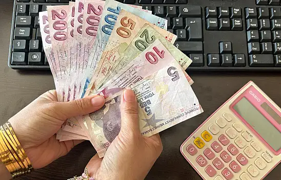 Zam Beklenen Asgari ücret 13 bin 748 TL'ye düştü!