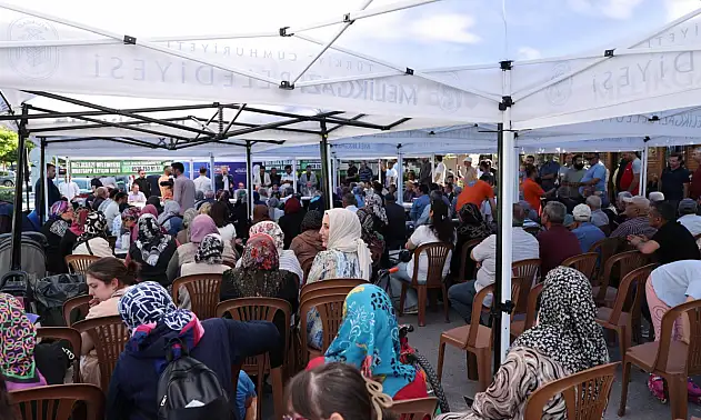 600 bin kişilik ilçede hizmet mesaisi sürüyor! Başkan Selimiye'de vatandaşla buluştu