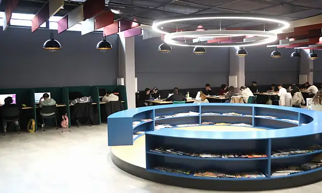 Kayseri'de öğrenciler buraya koşuyor: Yer bulmak zorlaşıyor!