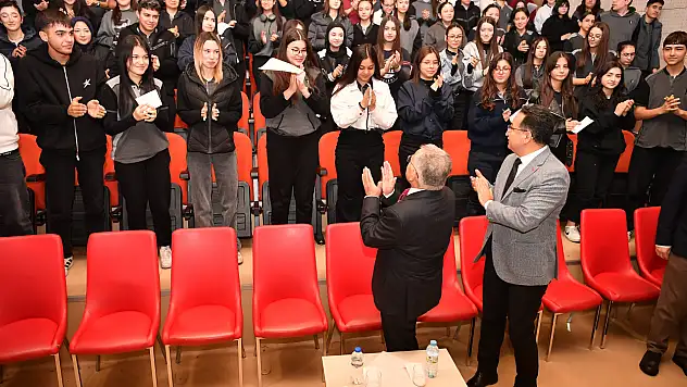 Başkan Büyükkılıç'tan lise öğrencilerine tavsiyeler