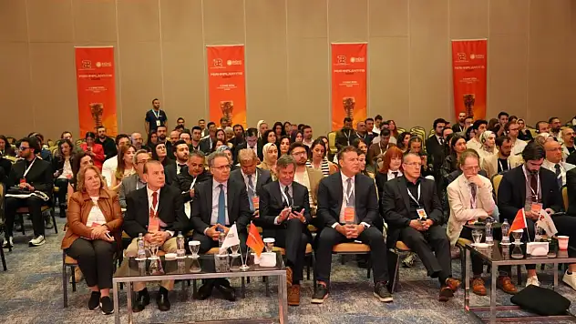 Uluslararası Peri-implantitis 2026 gerçekleştirildi...