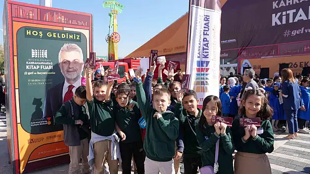 10. Uluslararası Kitap Fuarına ilk günden rekor katılım
