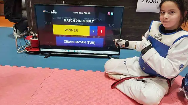Zişan Sayan Kayseri Taekwondo Şampiyonu oldu