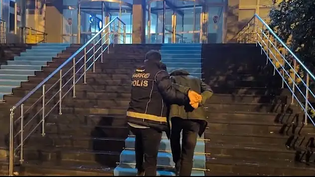 10 yıl 10 ay hapisle aranan firari hükümlü kıskıvrak yakalandı