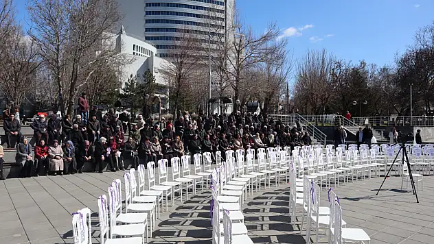 100 sandalye 100 hikaye CHP Kayseri İl Başkanlığı'ndan dikkat çeken program!