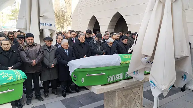 11. Cumhurbaşkanı Gül'ün vefat eden yengesi son yolculuğuna uğurlandı