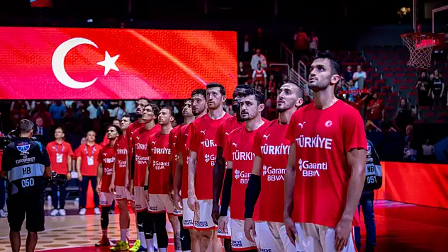 12 Dev Adam EuroBasket'te çeyrek finale yükseldi!