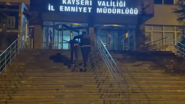 Kayseri'de 12 yıl kesinleşmiş hapsi bulunan uyuşturucu taciri yakalandı