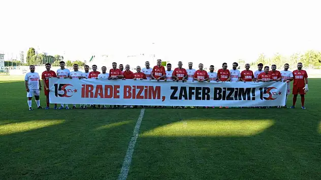 15 Temmuz şehitleri için sahadalar...