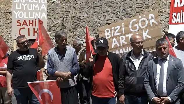 Adana'da acı olayın ardından eylem: 'Ölüm yoluna hâlâ önlem yok'