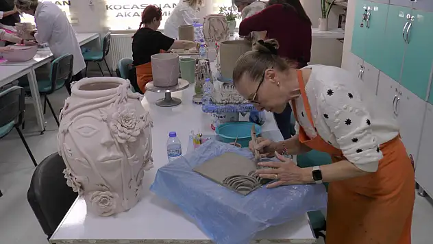 3 kültür 3 Kadın 1 Sanat