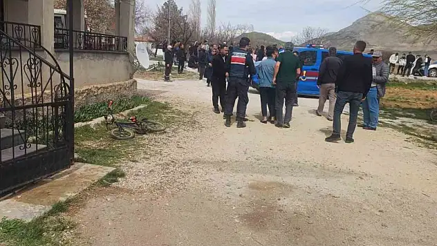 Son Dakika: Kayseri'de eşini öldürüp ardından canına kıydı!